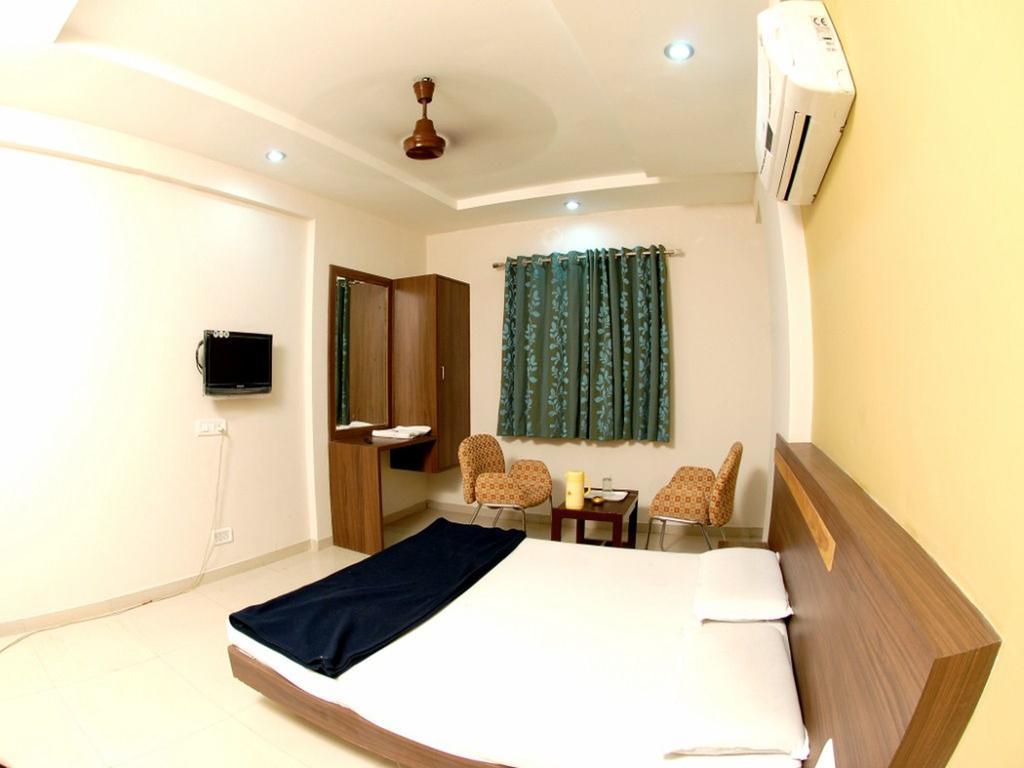 Hotel Rahi Vadodara Exterior foto